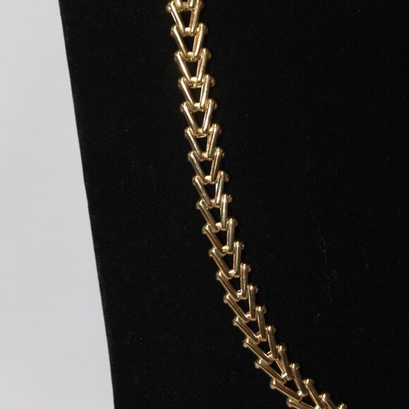 Vintage Gold Monet Chain Necklace - Picture 3 of 11